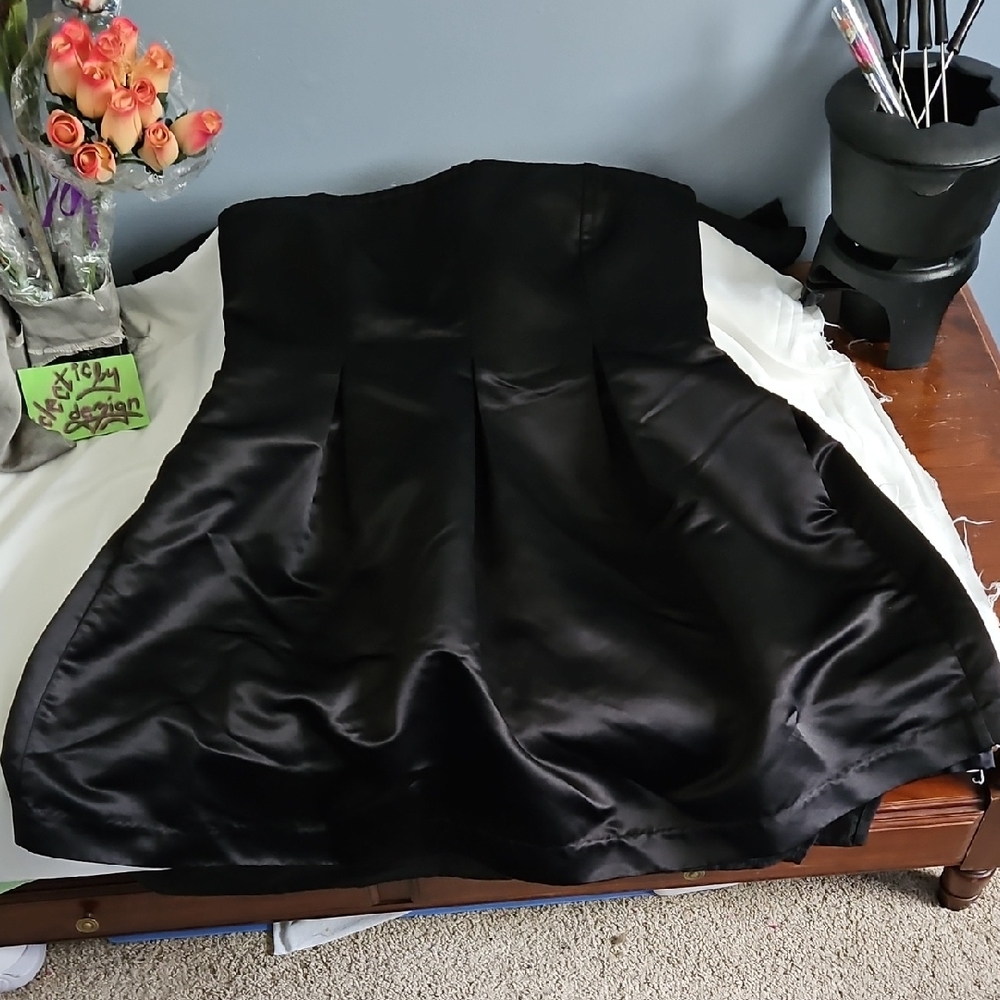 MARINA Moscone Elegant Black Dress